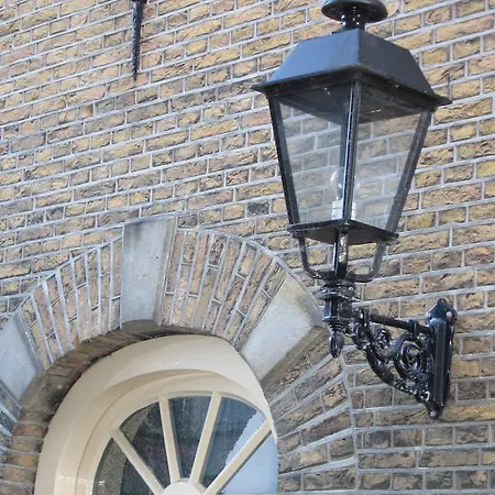 Bed & Breakfast De Hiernaast